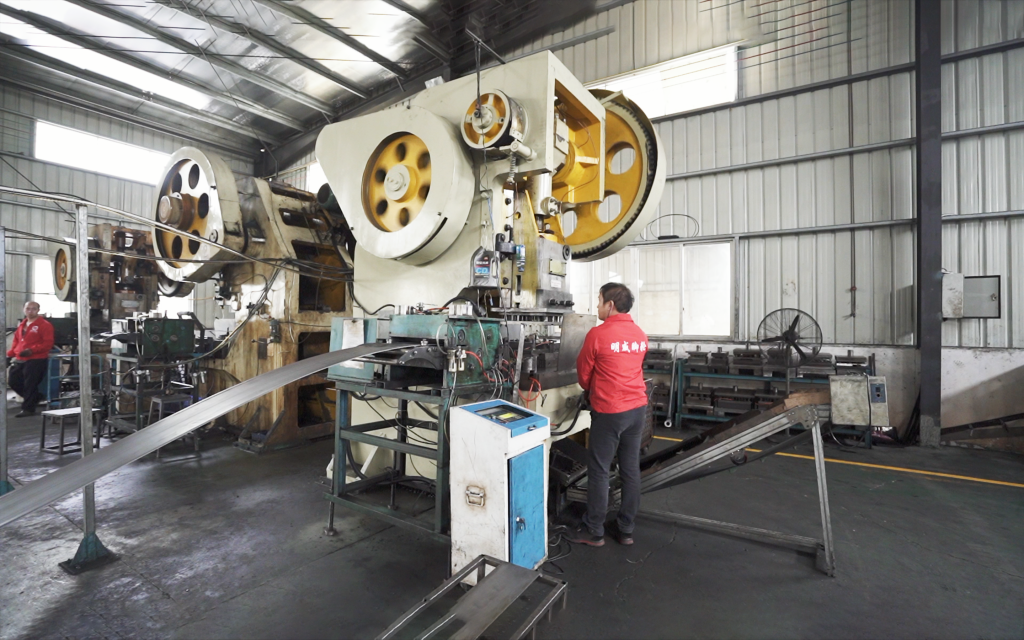 200T automatic stamping